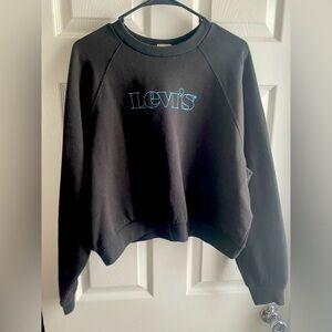 Levi’s cropped crewneck sweatshirt